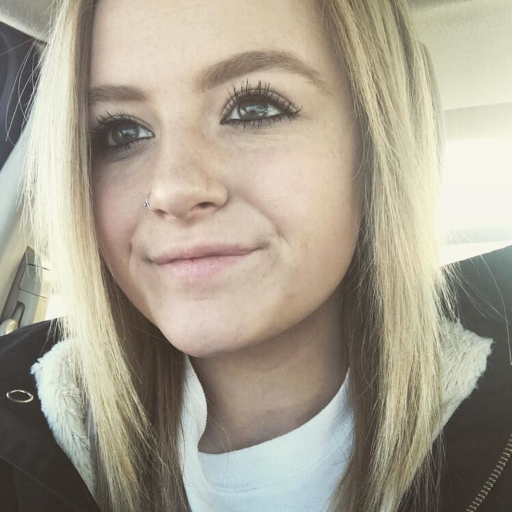 Meet your Posher, Cassie